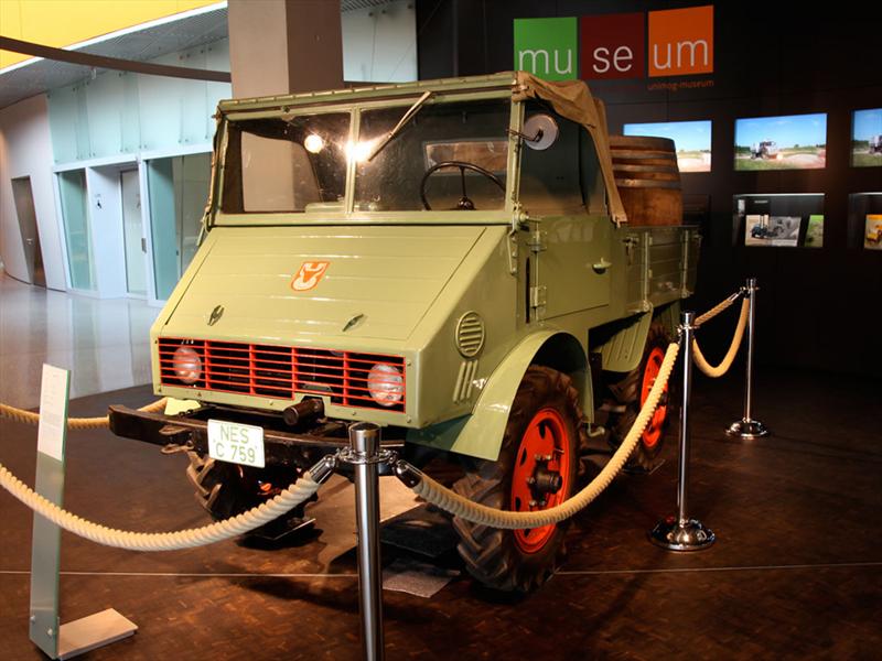 Mercedes-Benz Unimog