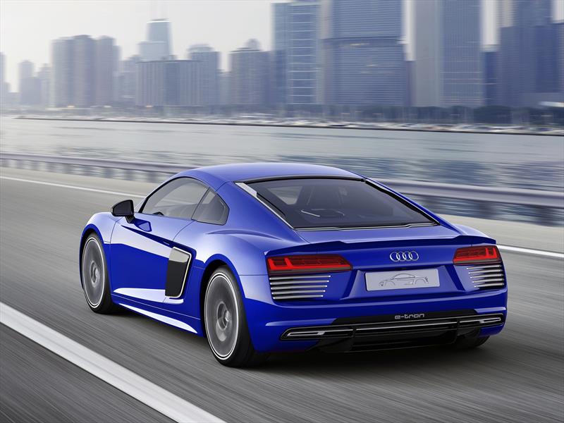 Audi R8 e-tron piloted driving concept