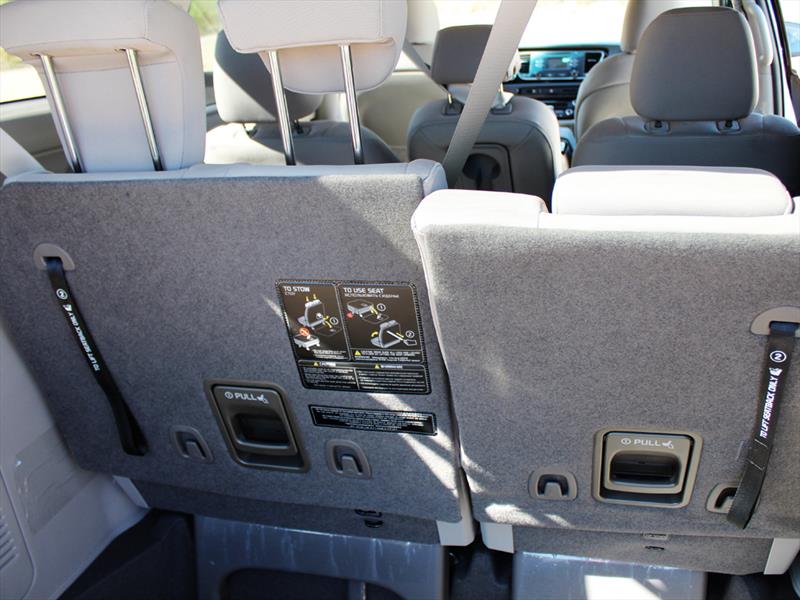 Nuevo Kia Grand Carnival 2015 Lanzamiento en Chile