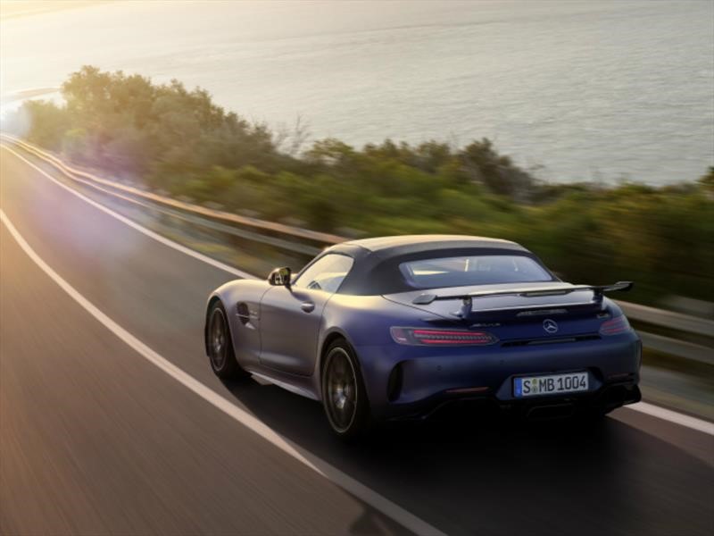 Mercedes-AMG GT R Roadster