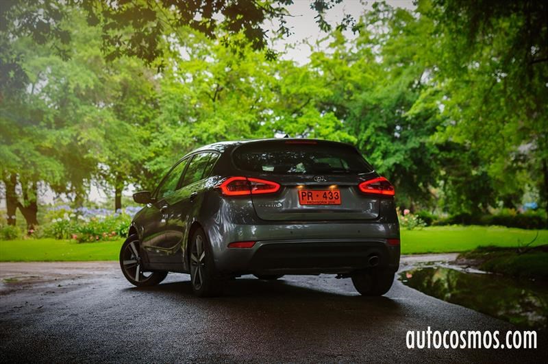 Test Drive: Kia Cerato5 2017