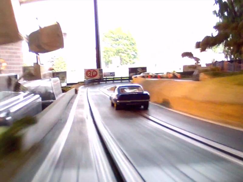 Cheverolet Camaro como pista de slot