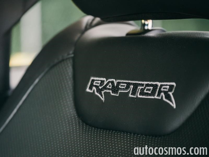 Ford Lobo Raptor 2017 y Yamaha YXZ 1000 R