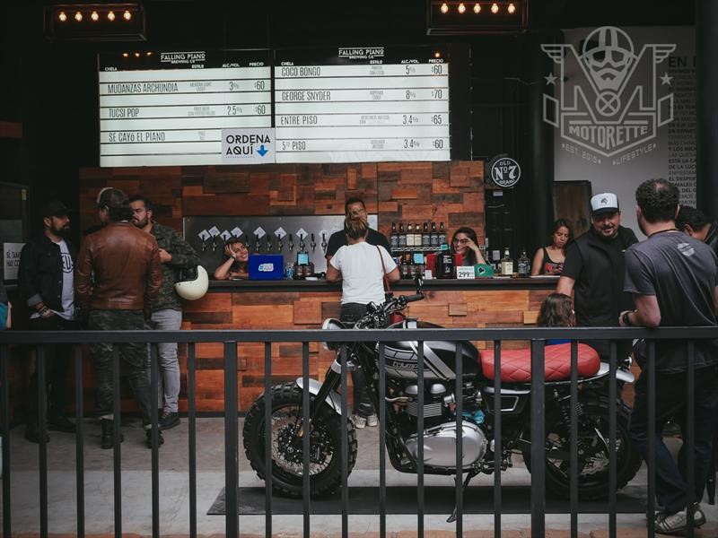 Vintage Moto Art 2018