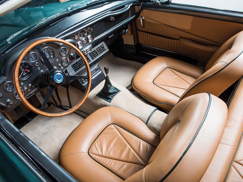 Aston Martin Short-Chassis Volante 1966