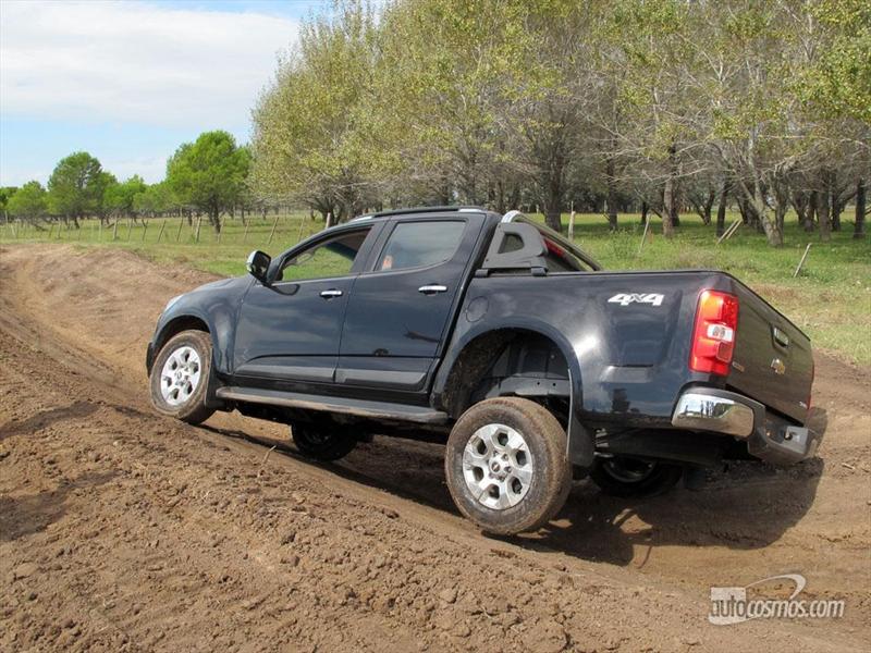 Contacto Chevrolet nueva S10 2012 Parte 1