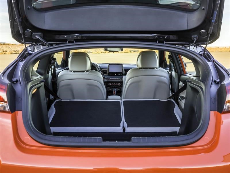 Hyundai Veloster 2019