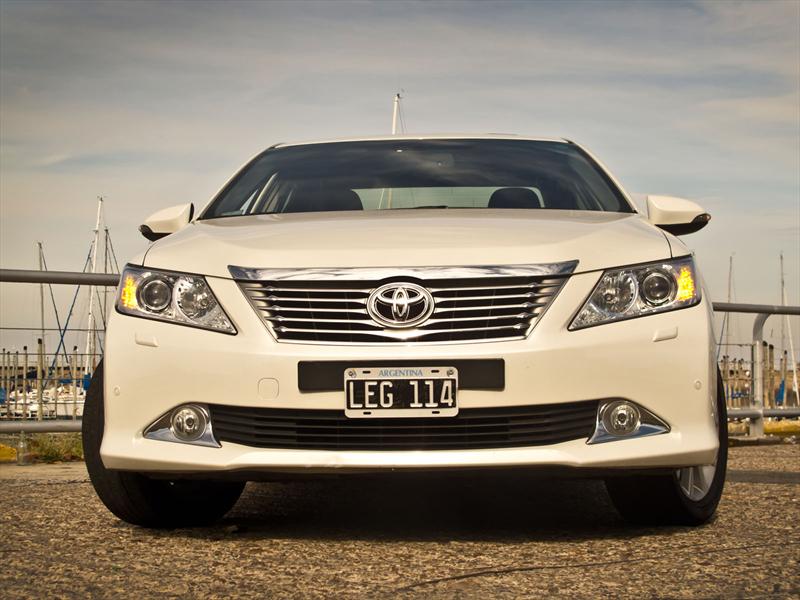 Toyota Camry V6 a prueba