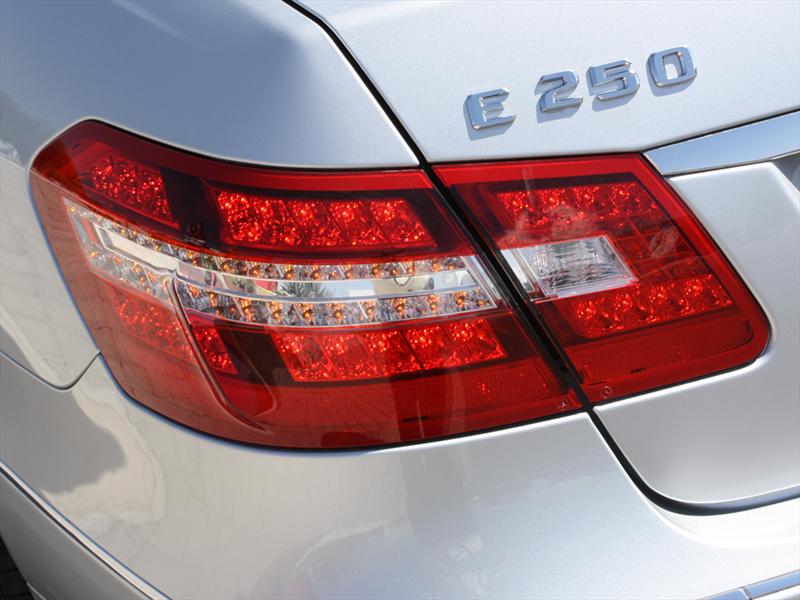 Mercedes-Benz E250 CGI Avantgarde 2012 a prueba