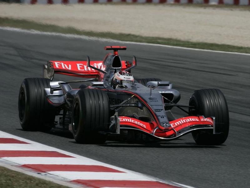 McLaren celebra 50 años en la competición