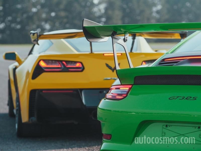Porsche 911 GT3 RS vs Chevrolet Corvette ZR1