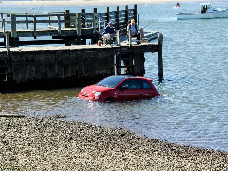 FIAT 500 navegando