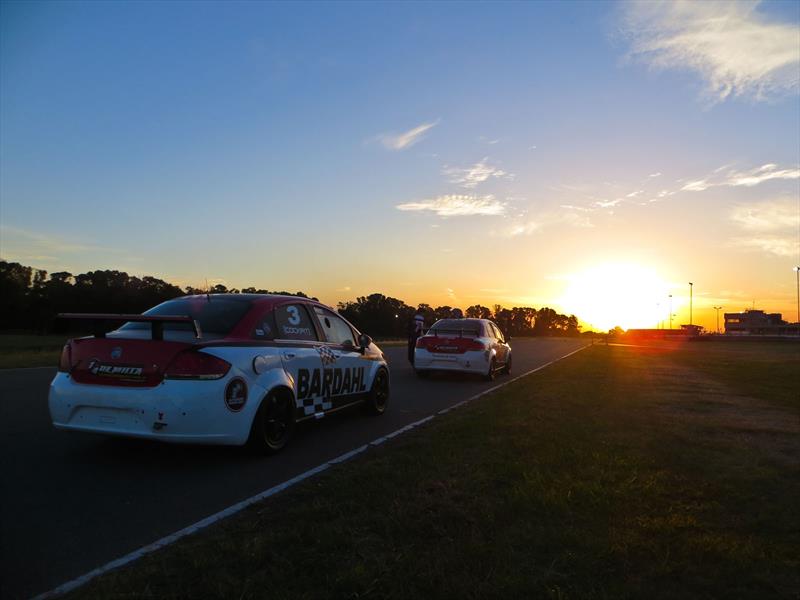 Un dia en la pista con el FIAT Linea Competizione