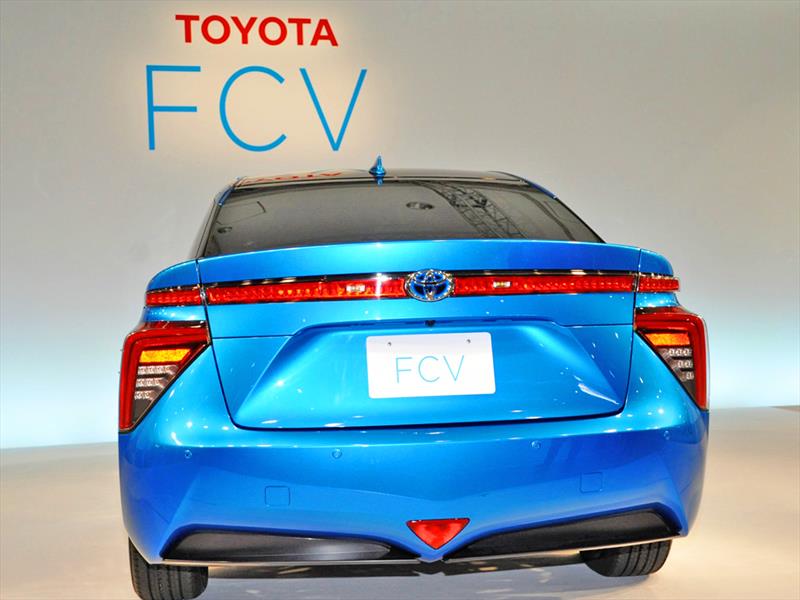 Toyota FCV 2015