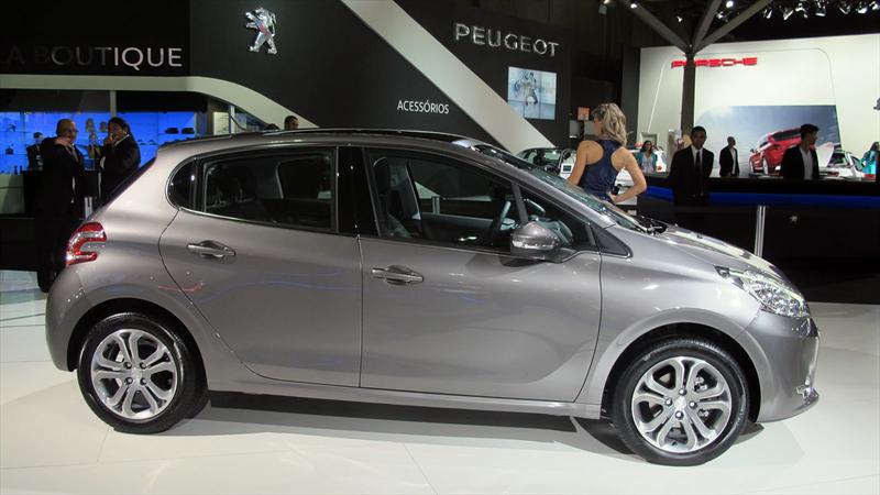 Peugeot 208 made in Brasil en San Pablo 2012