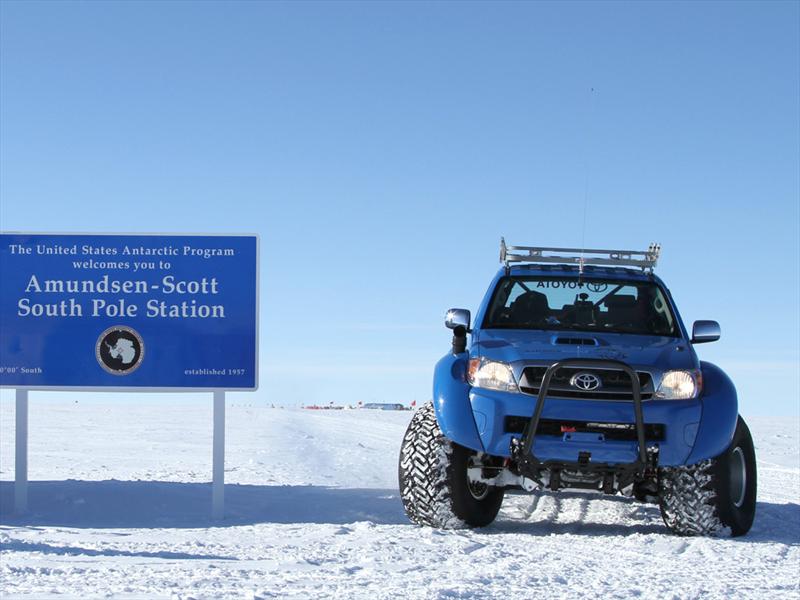 Toyota Hilux expedición Antártida
