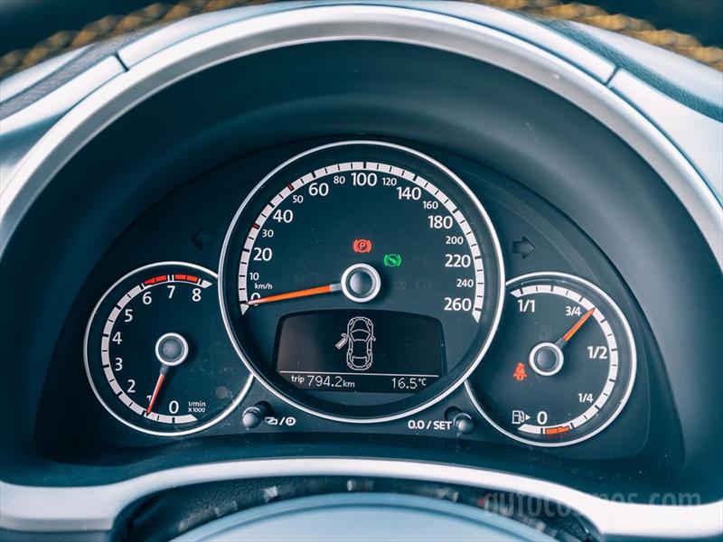 Volkswagen Beetle Turbo R 2014