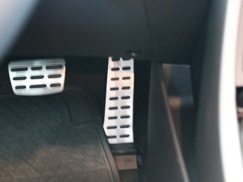 Hyundai New Elantra 2014. Lanzamiento en Chile