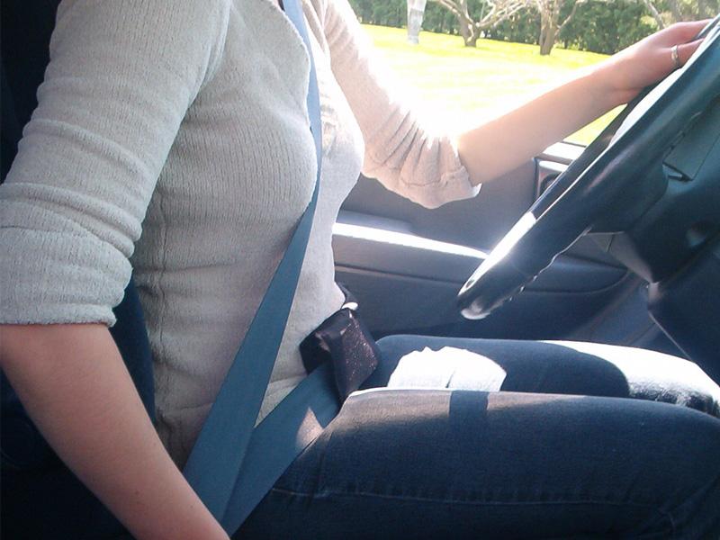 Es mejor salir del auto volando en un accidente