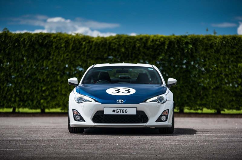 Toyota rinde tributo a su pasado deportivo