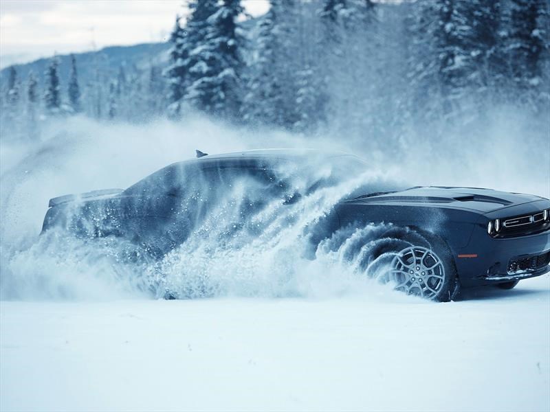 Dodge Challenger GT AWD 2017