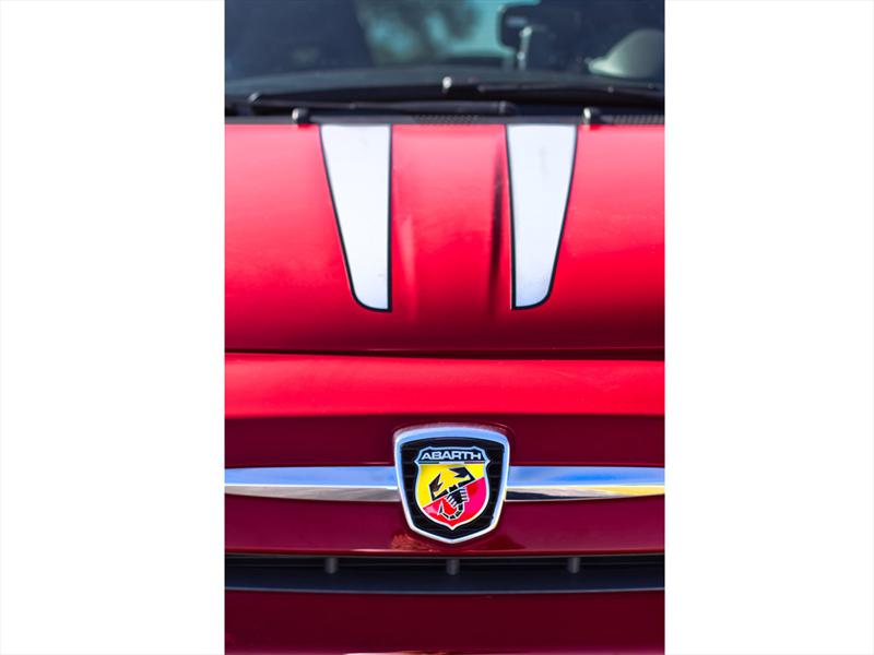 FIAT 500 Abarth Tributo Ferrari Romeo Ferraris