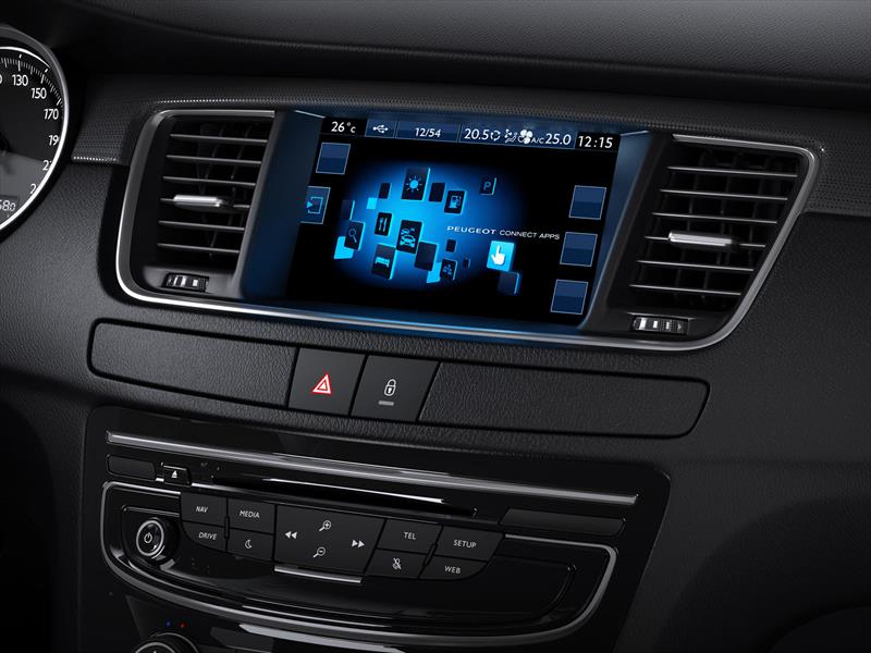 Peugeot 508 renueva su línea