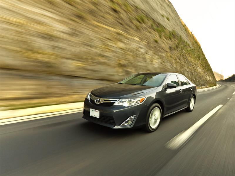 Toyota Camry V6 2012 prueba