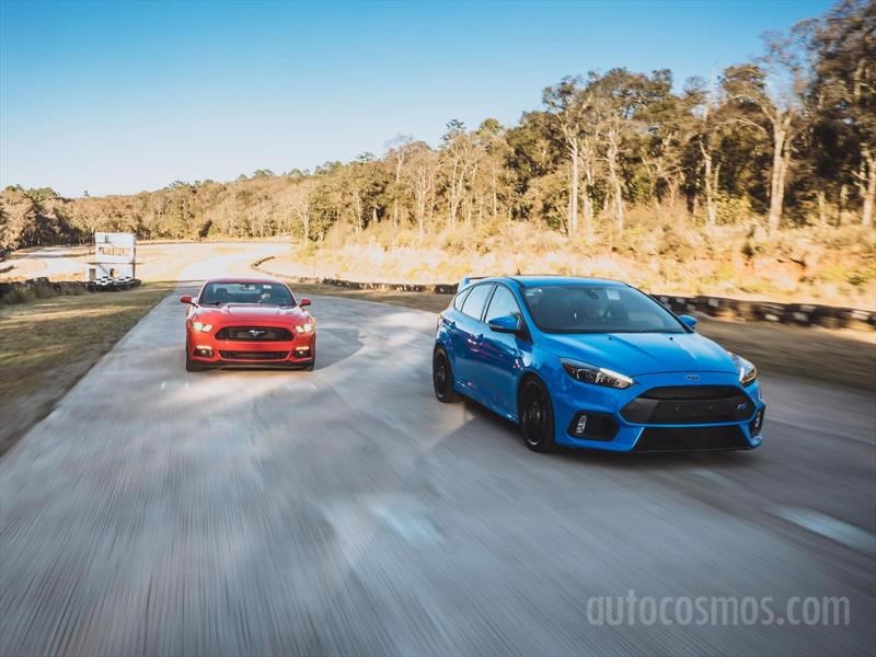 Ford Mustang GT vs Ford Focus RS