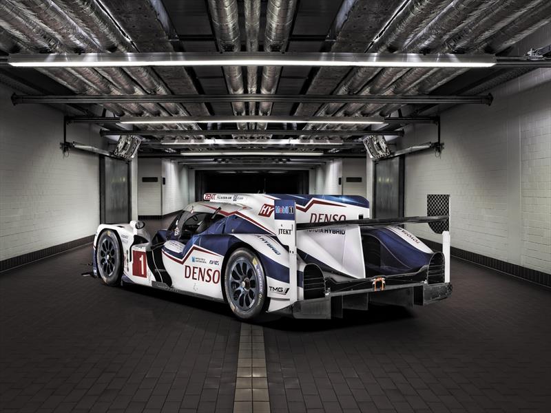 Toyota TS040 Hybrid 2015