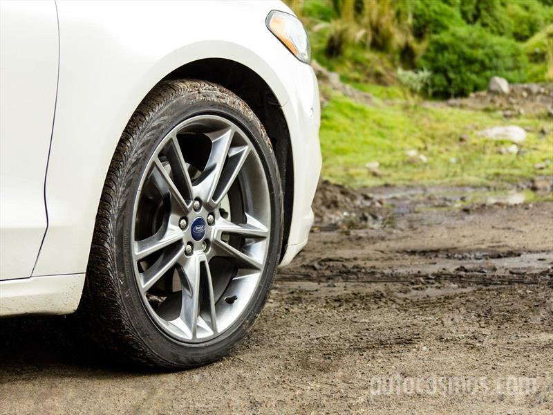 Ford Fusion Titanium 2013 a prueba