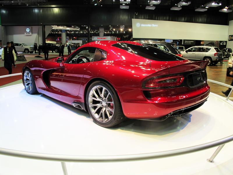 Dodge Viper pone veneno en el Salón de BA 2013