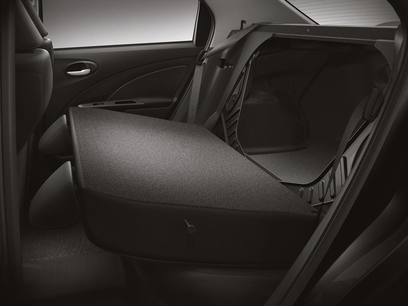 El Toyota Etios tiene alma resistente