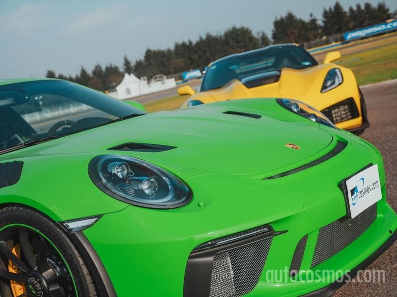 Porsche 911 GT3 RS vs Chevrolet Corvette ZR1