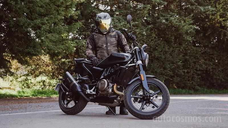 Husqvarna Svartpilen 701