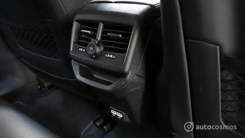 Test Peugeot 3008 Hybrid4