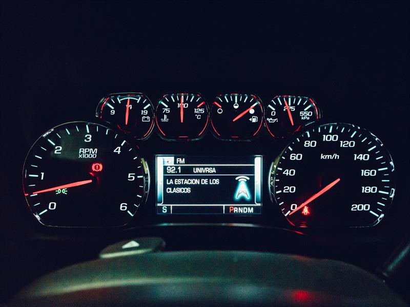 Chevrolet Suburban 2015