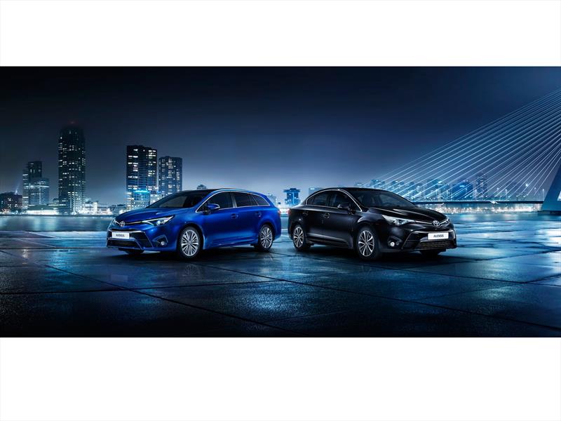Toyota Avensis 2015