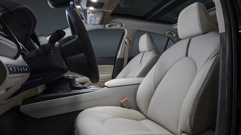 Toyota Camry 2021