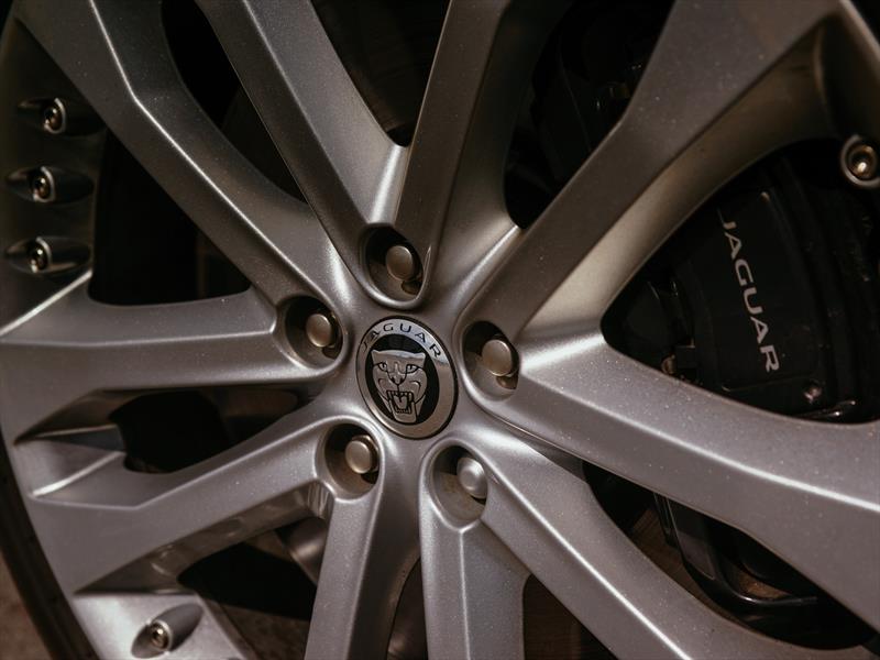 Jaguar F-Type 2014