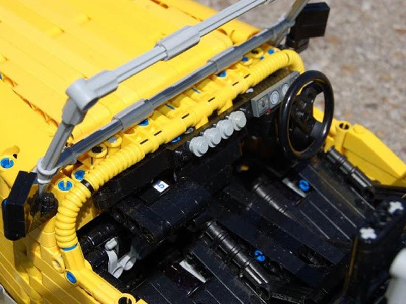 Caterham Seven a control remoto con piezas de LEGO