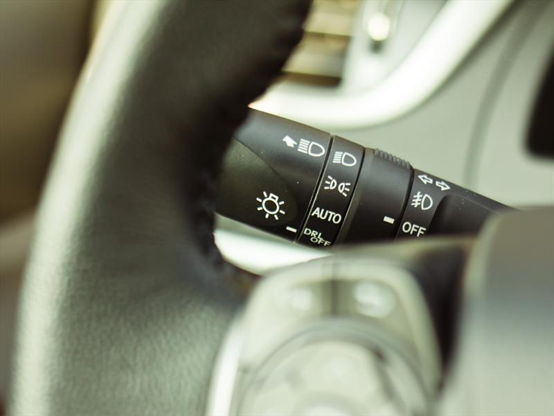 Toyota Camry XLE V6 2012
