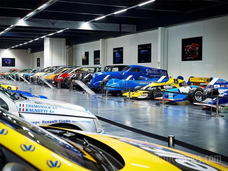 120 años, visita a Renault Classic
