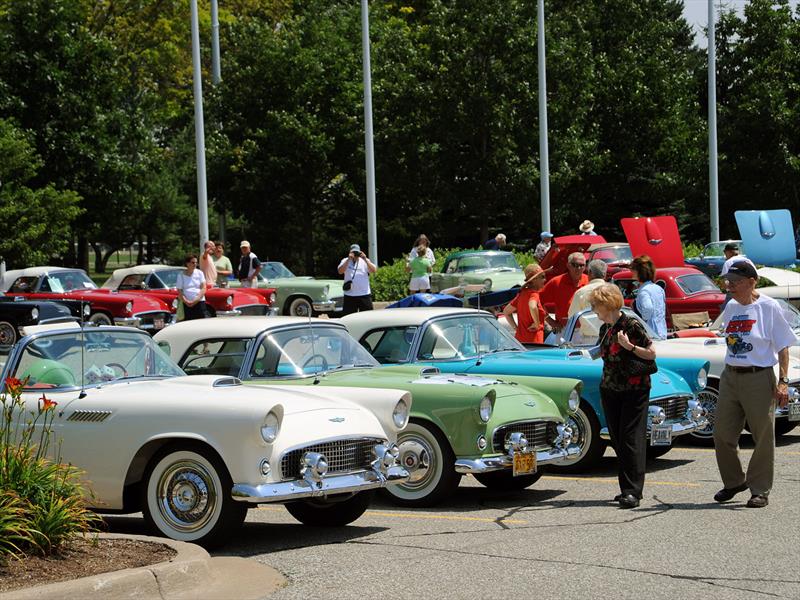 Top 10: Ford Thunderbird