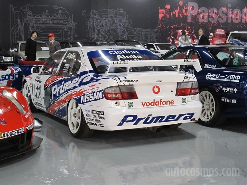 Nissan 80 aniversario - Autos de competencia