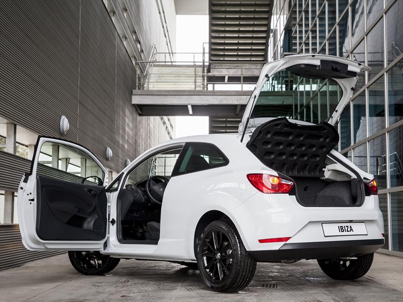 SEAT Ibiza Black 2015