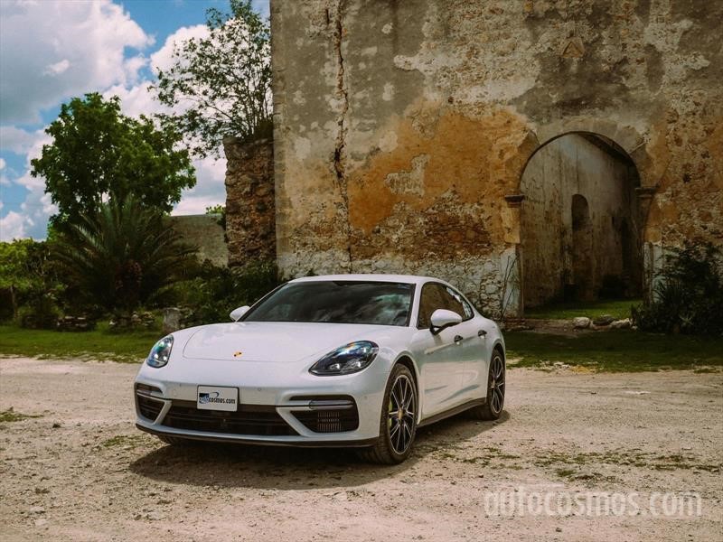Porsche Panamera Turbo S E-Hybrid 2018
