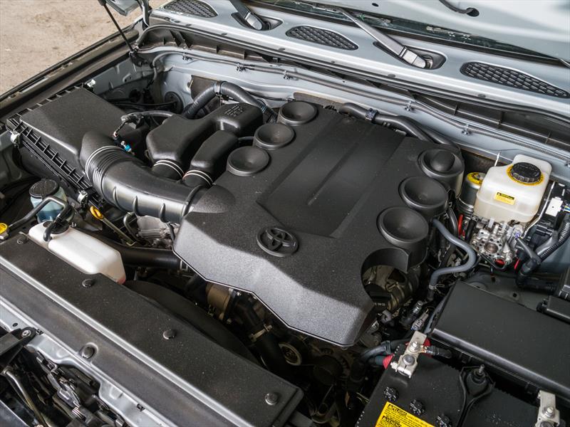 Toyota FJ Cruiser 2014