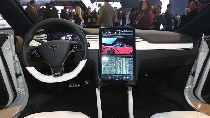 Tesla Model X, otra vez en Detroit