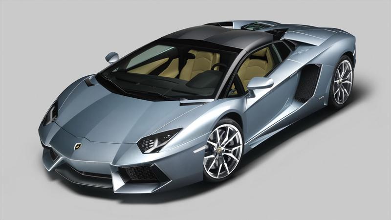 Lamborghini Aventador LP-700-4 Roadster